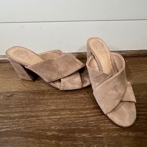Vince Camuto Levey Tan Suede Block Heel Mule - Size 6 1/2 - Picture 1 of 7